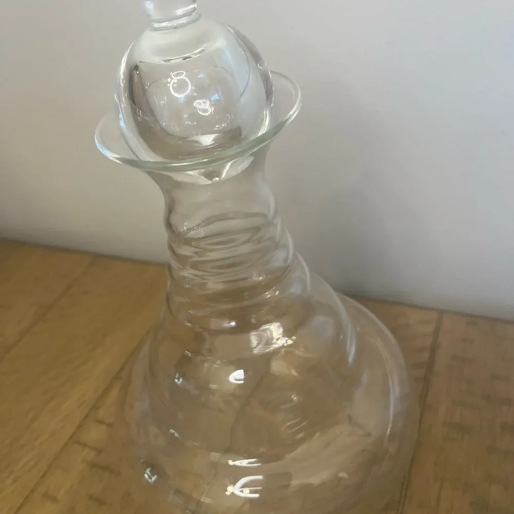 Clear Ribbed Glass Carafe Decanter With Solid Glass Stopper